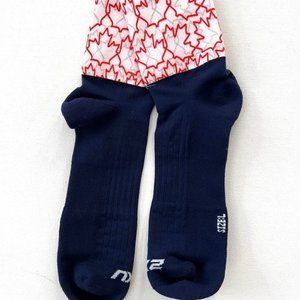2XU Compression Canada Leaf Custom Cycle Socks  Navy